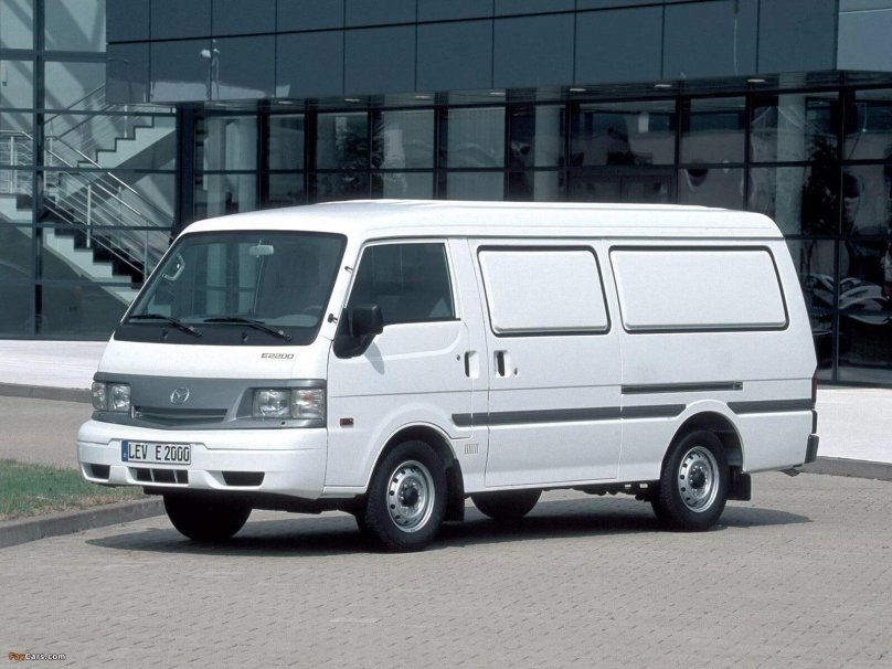 Мазда Бонго е2000