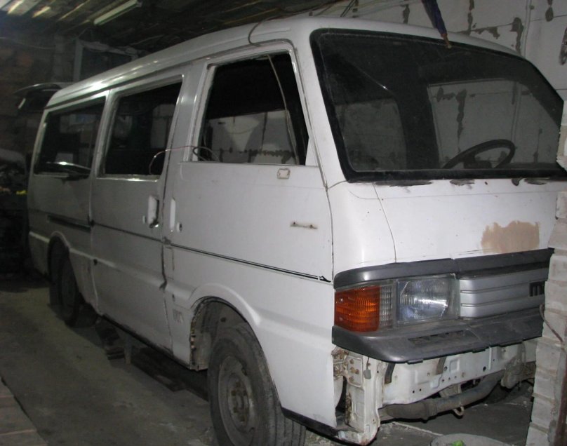 Мазда Бонго е2000