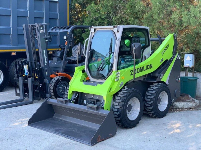 Бортовой мини погрузчик