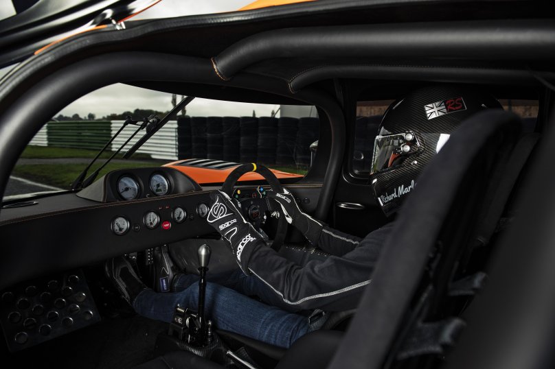 Ultima RS салон