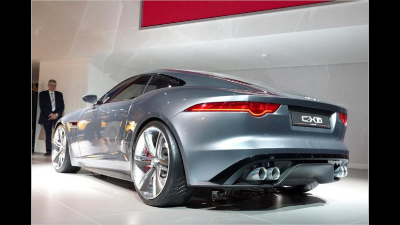 Спортивный Ягуар c-x16 Concept