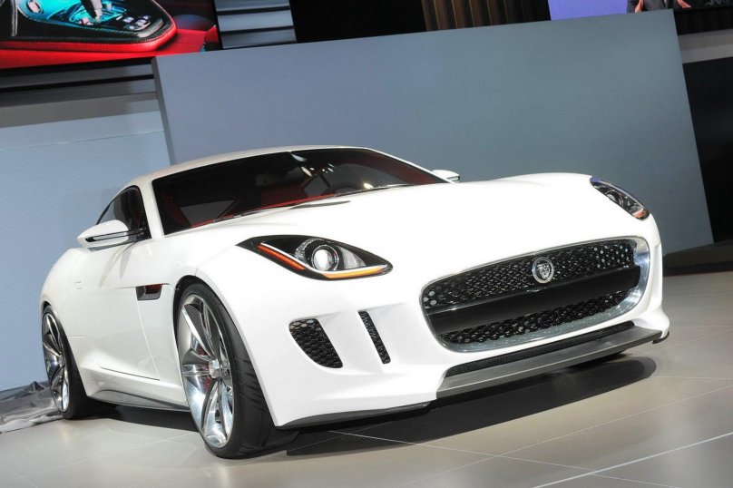 Спортивный Ягуар c-x16