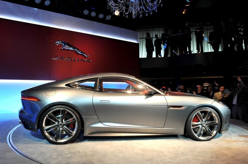 Спортивный Ягуар c-x16 Concept