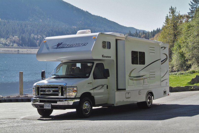 Автодом Ford 750 EARTHROAMER