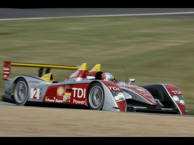 Audi r10 TDI le mans winner