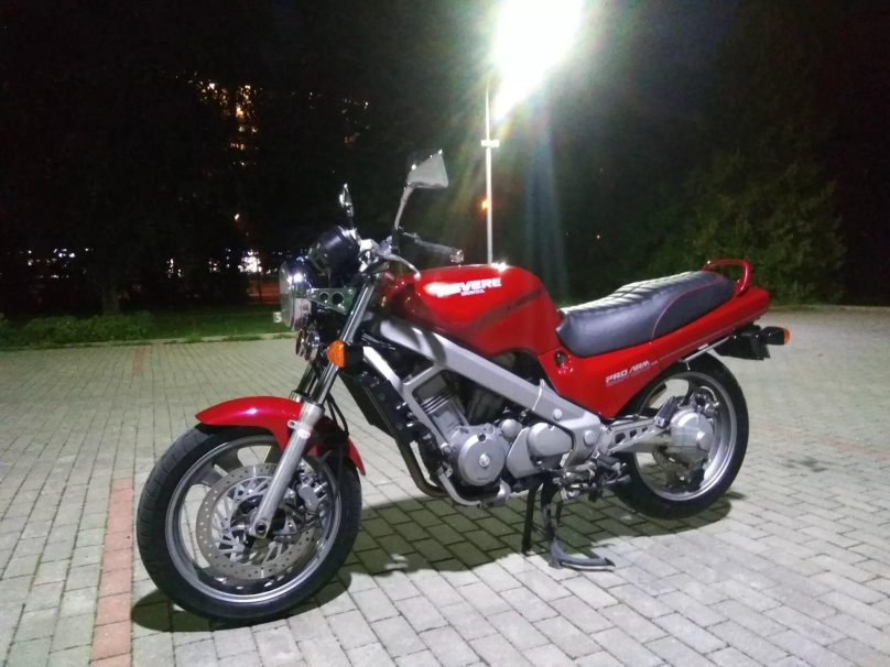 Honda NTV 650 V Revere