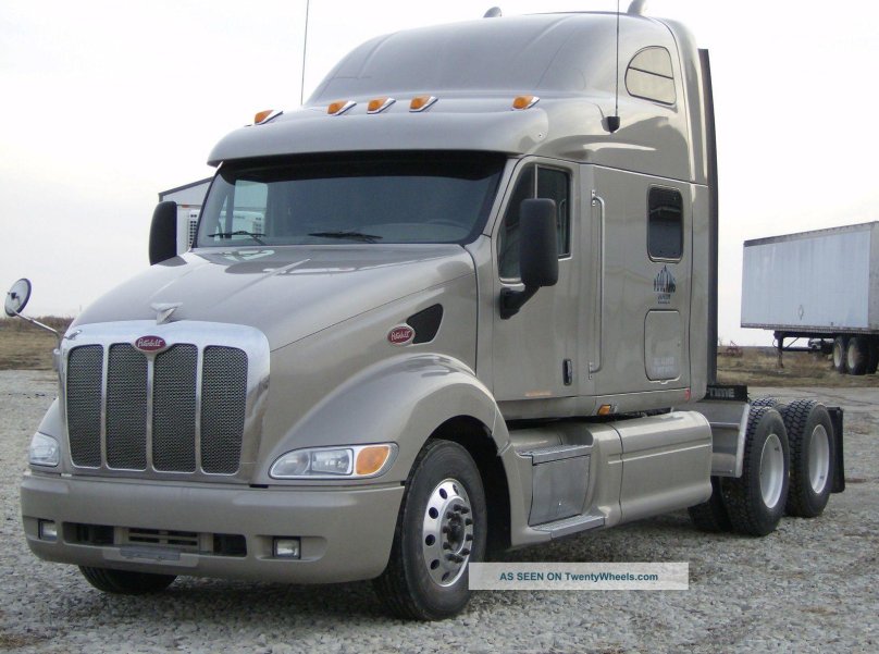 Тягач Петербилт 387