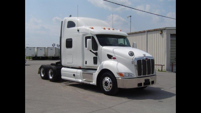 Американский тягач Петербилт 387