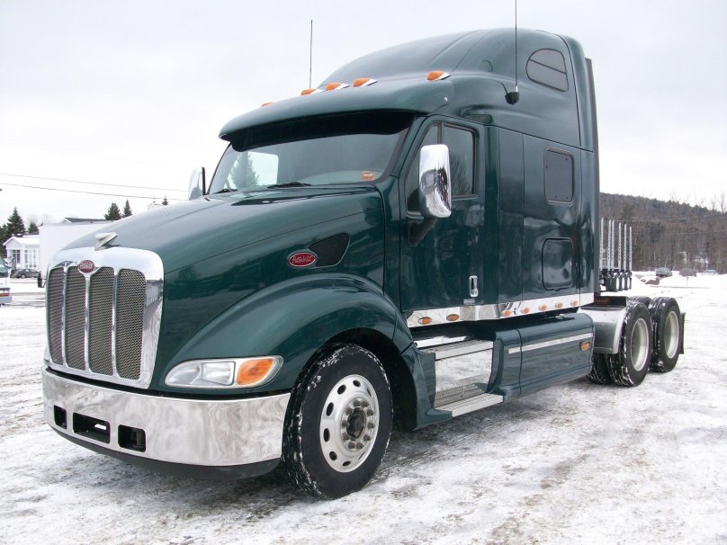 Тягач Петербилт 387