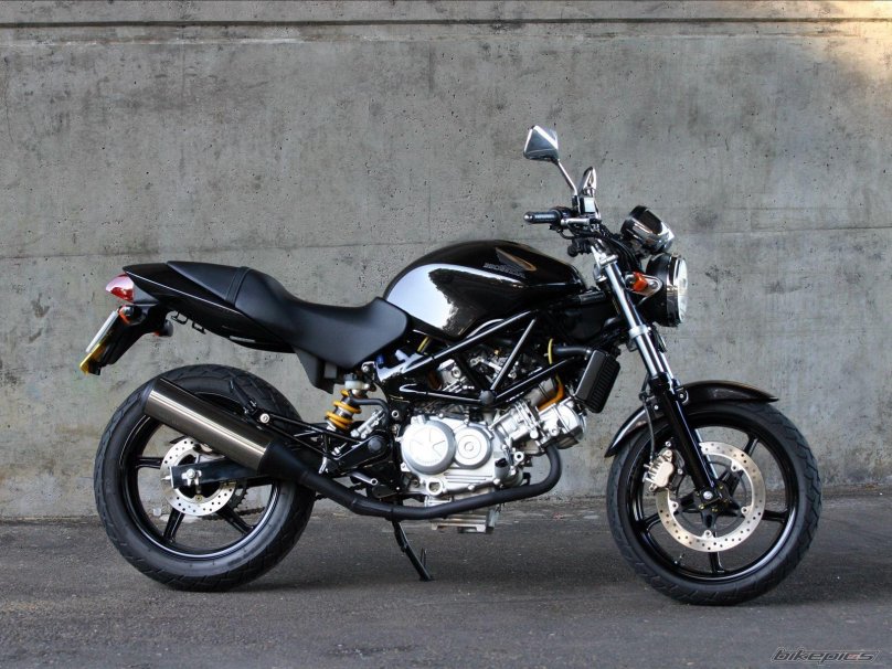 Honda VTR 250 Scrambler