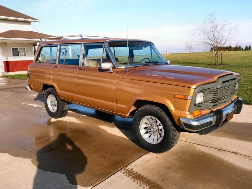 Jeep Wagoneer (SJ)