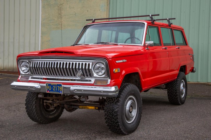 Jeep Grand Wagoneer 1970