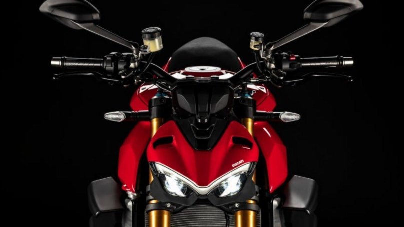 Ducati Streetfighter v4 s 2020