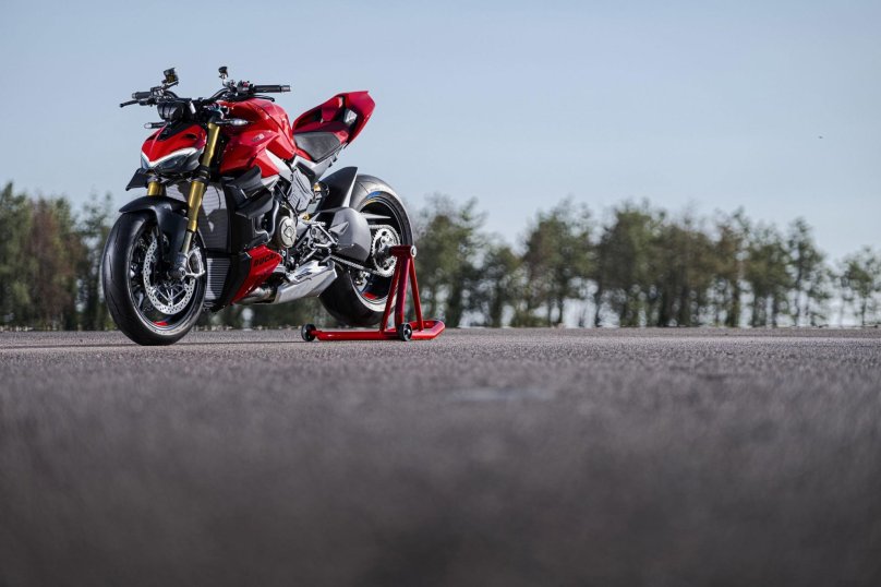 Ducati Streetfighter v4 2023