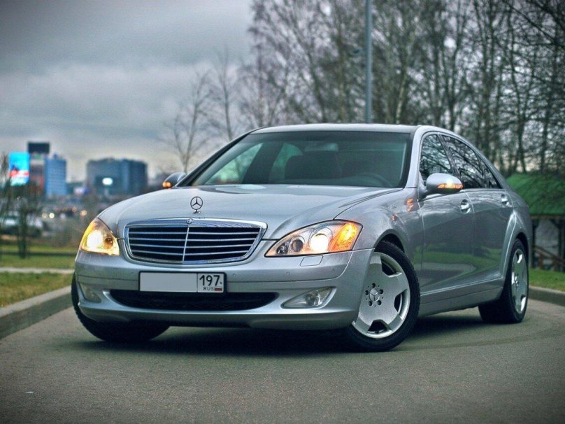 Мерседес Бенц 221