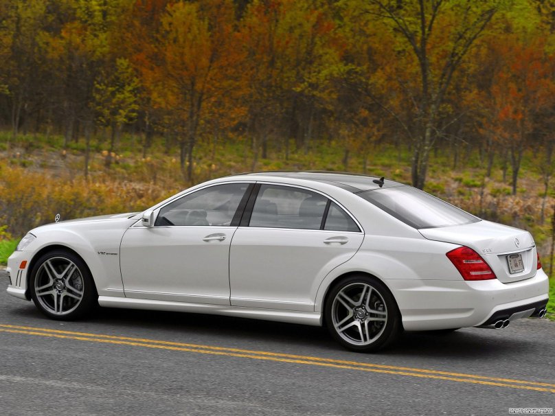 Mercedes Benz w221 AMG