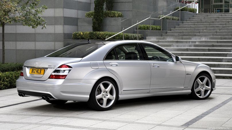 Мерседес Бенц 221 АМГ