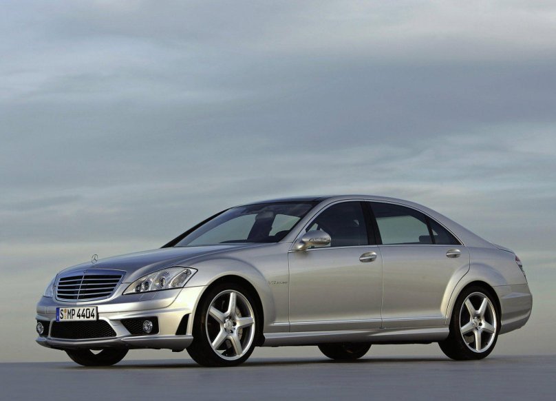 Mercedes Benz s65 w221