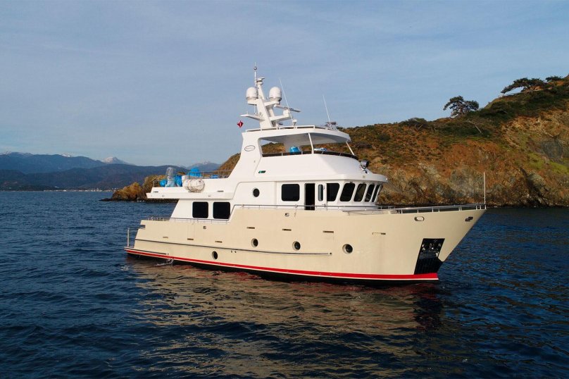 Яхта Беринг 65