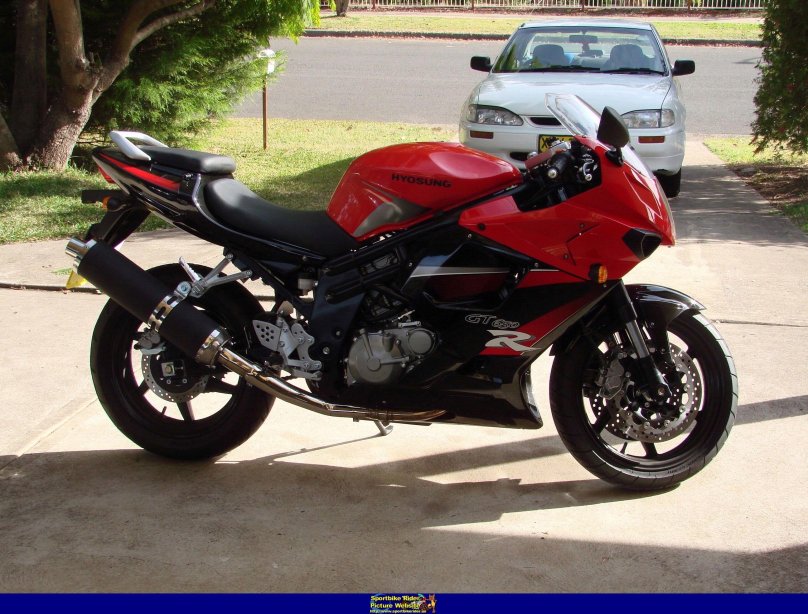 Hyosung gt650 2004