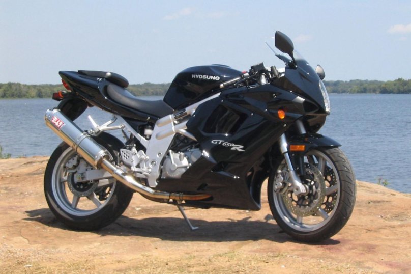 Hyosung gt650r 2005