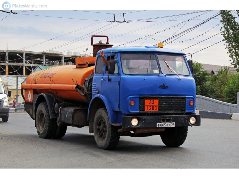 МАЗ 5335 бензовоз