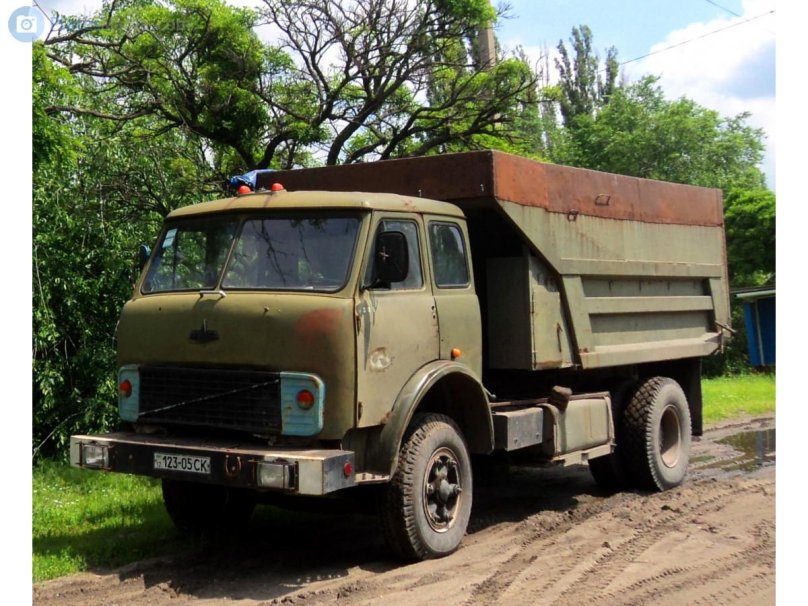 МАЗ 5335 самосвал