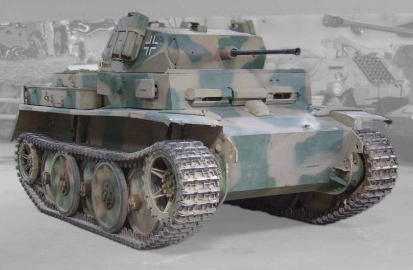 Танк PZ 2 Luchs