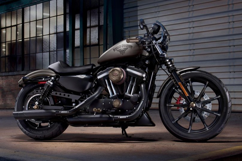 Мотоцикл Harley-Davidson Iron 883