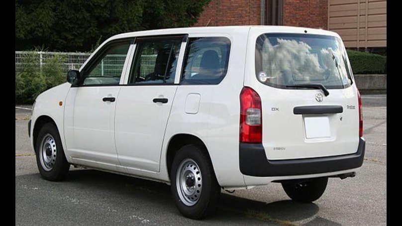 Тойота Пробокс Ван