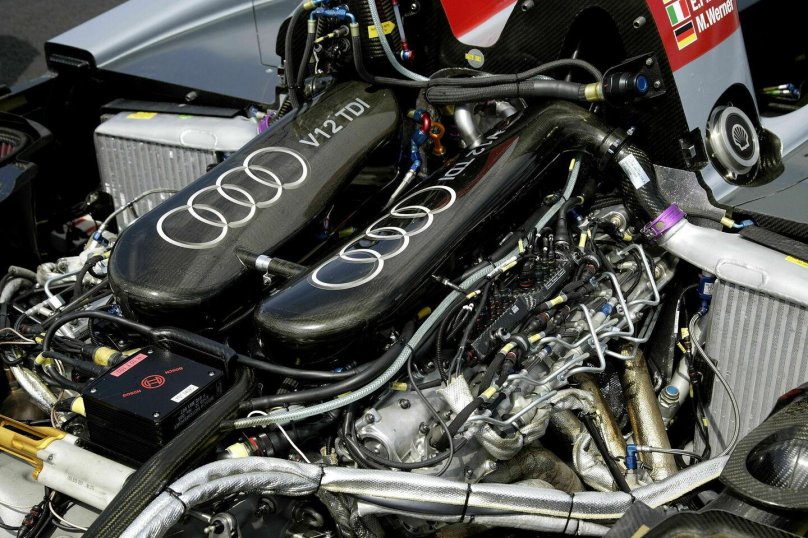 Audi v12