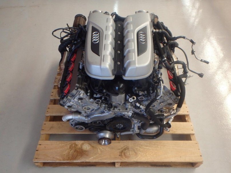 Ауди 5.2 v10 мотор