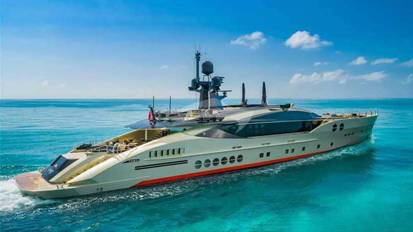 Яхта Palmer Johnson 52