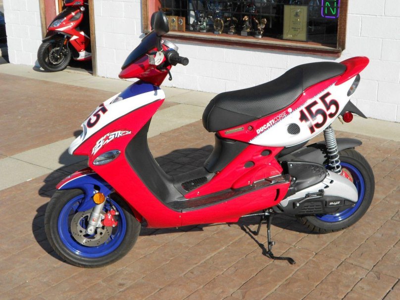 Malaguti 50 скутер