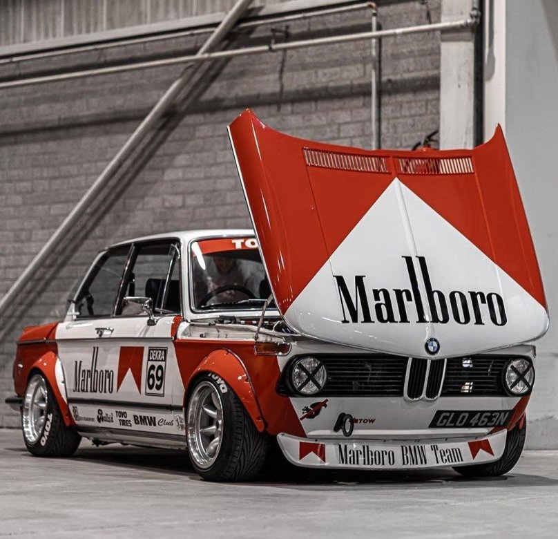 БМВ е30 Мальборо