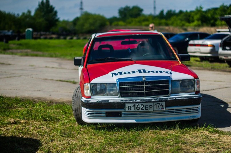 Мерседес 190 Мальборо