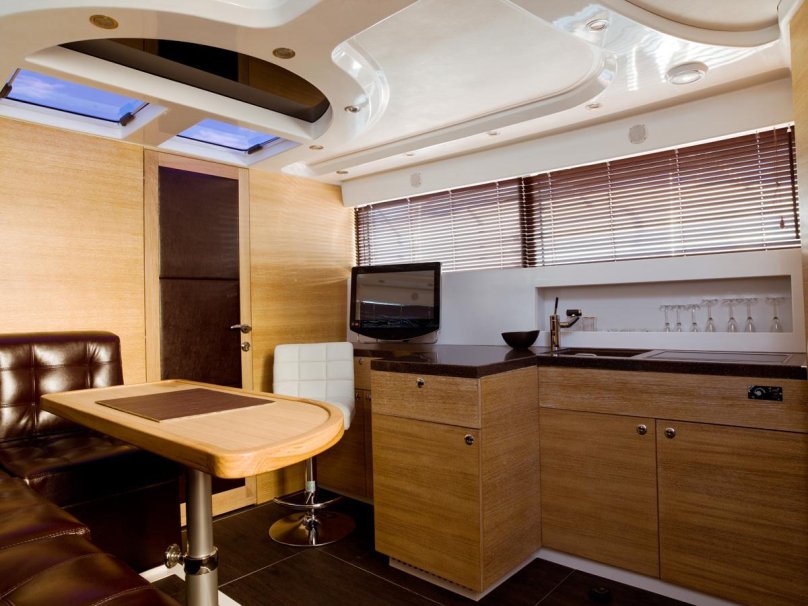 Моторная яхта Pioneer k43