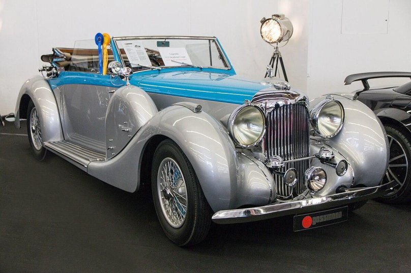 Lagonda v12 силуэт