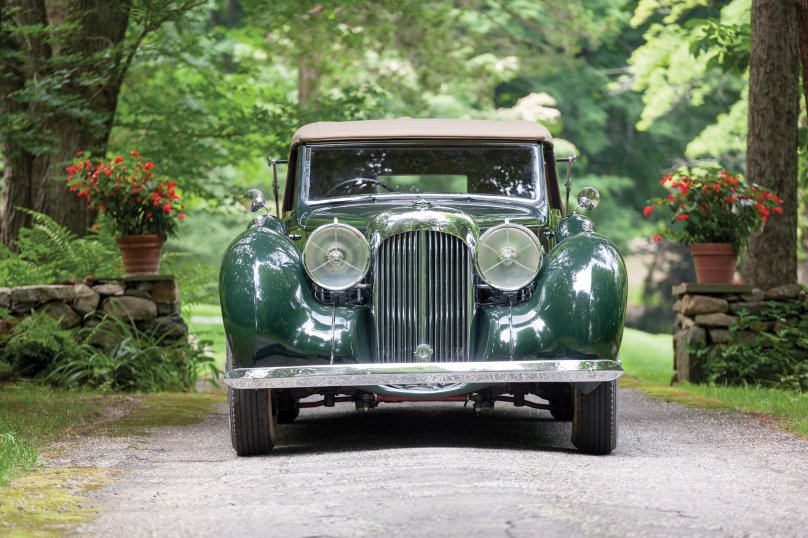 Aston Martin Lagonda 1982 год