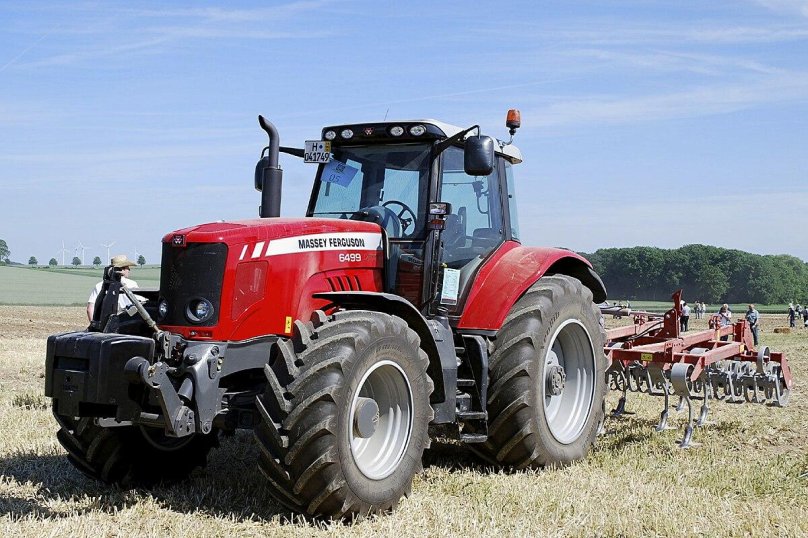 Massey Ferguson 6499
