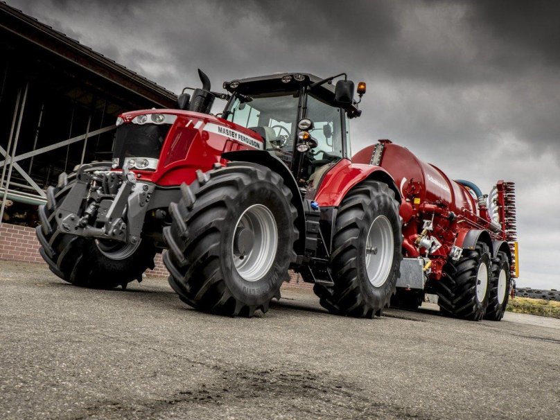Трактор Massey Ferguson 7724 s