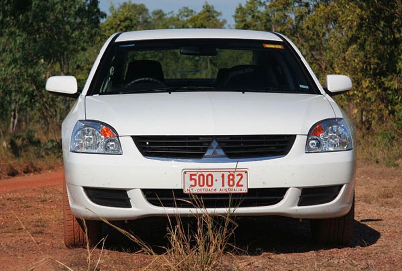 Митсубиси Магна 380