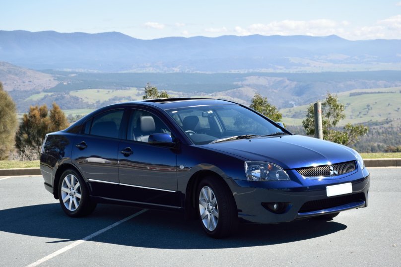 Митсубиси 2006 года выпуска