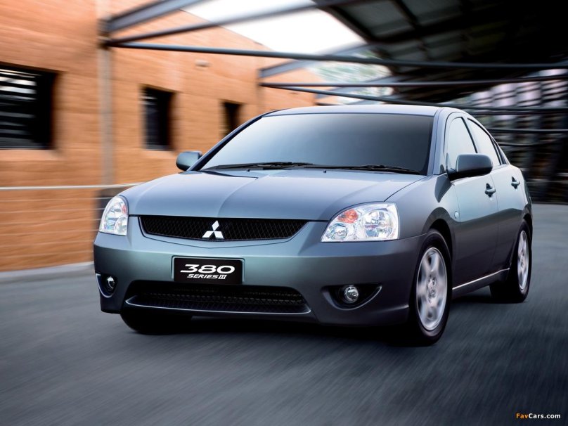 Mitsubishi седан