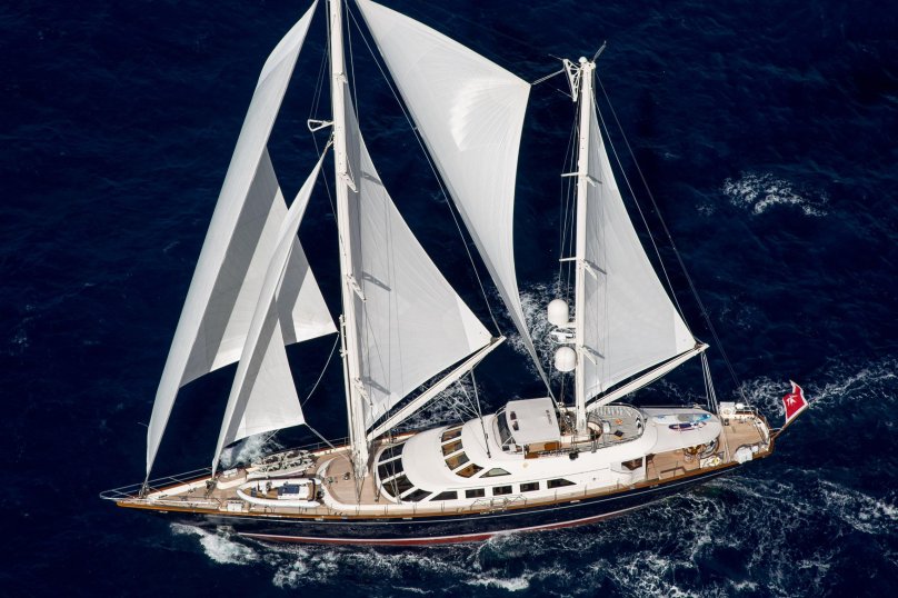 Perini Navi 40 m Yacht