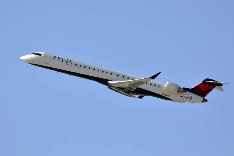 Mitsubishi CRJ-900