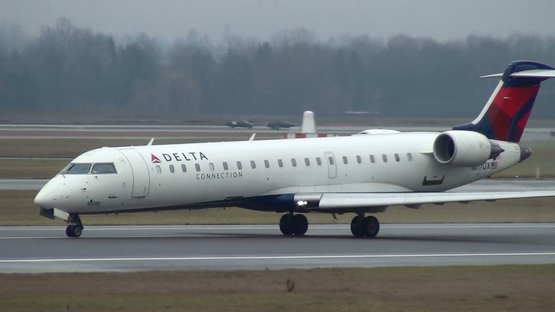 CRJ 700