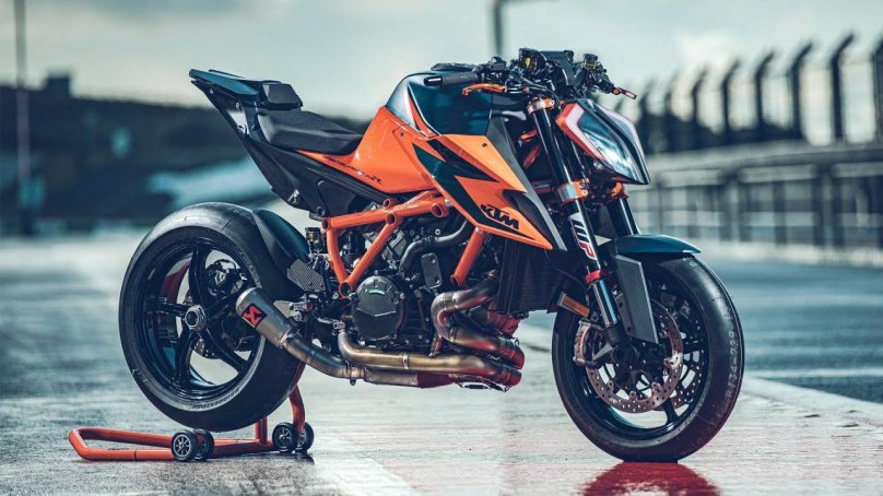 КТМ 1290 super Duke r