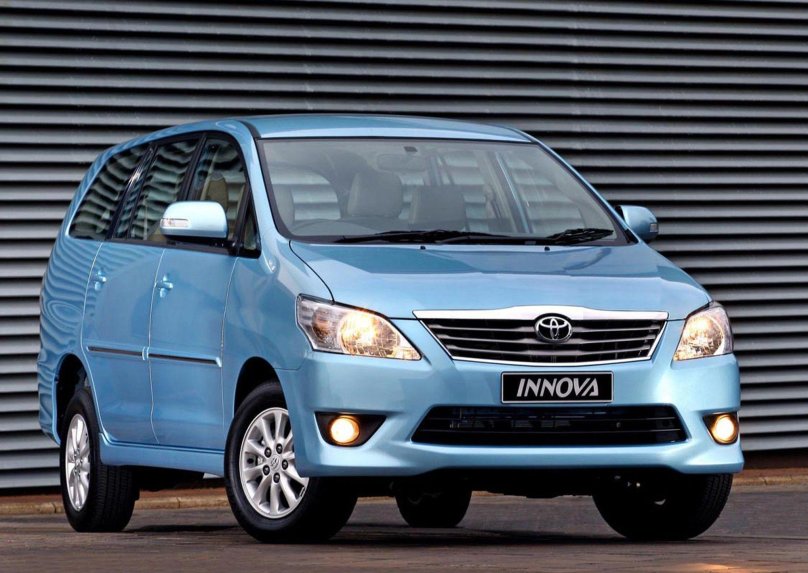 Toyota Innova 2011