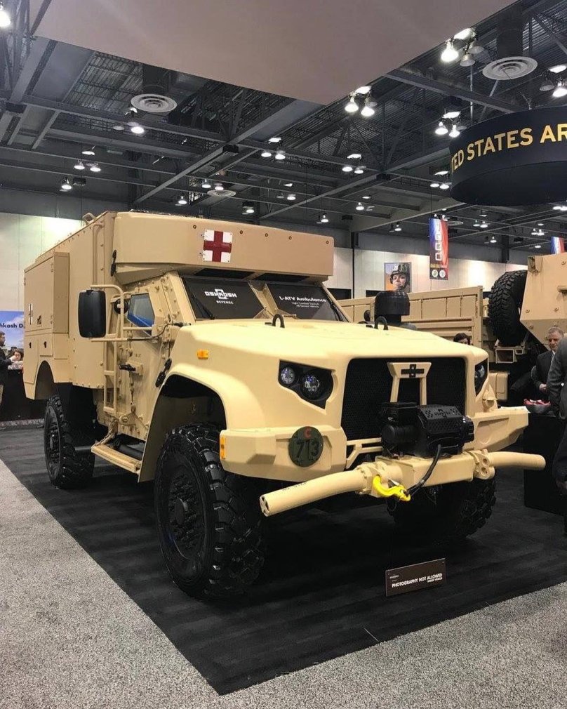 Ошкош бронеавтомобиль